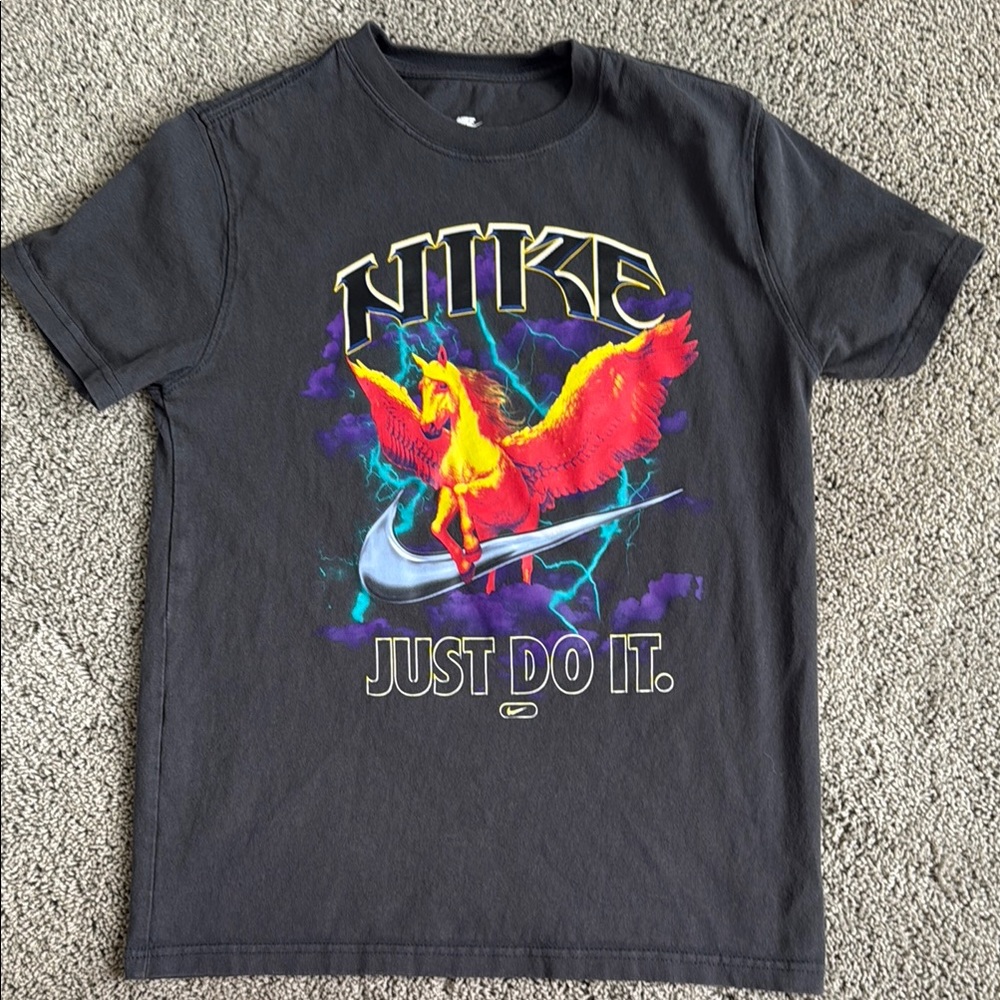 Nike Charcoal Tee - boys large
